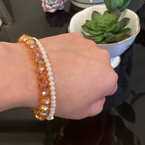 Pair of dazzling bracelets - Picture 2 of 3